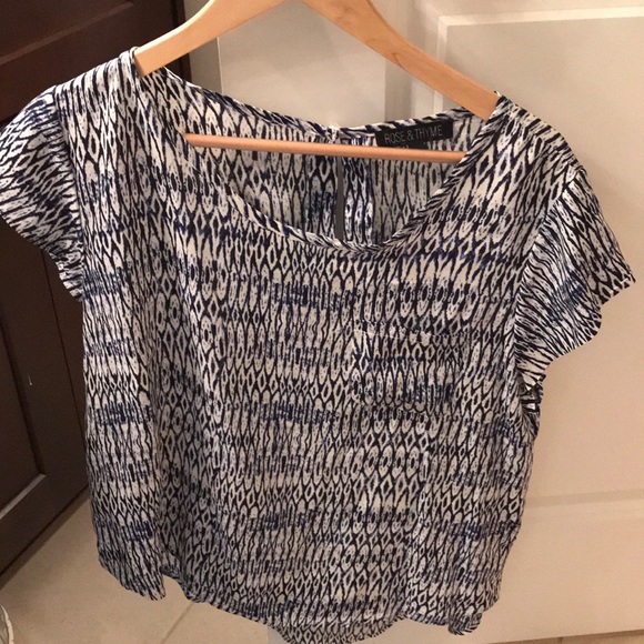 Rose & Thyme Tops - Rose & Thyme short sleeve pattern top XL
